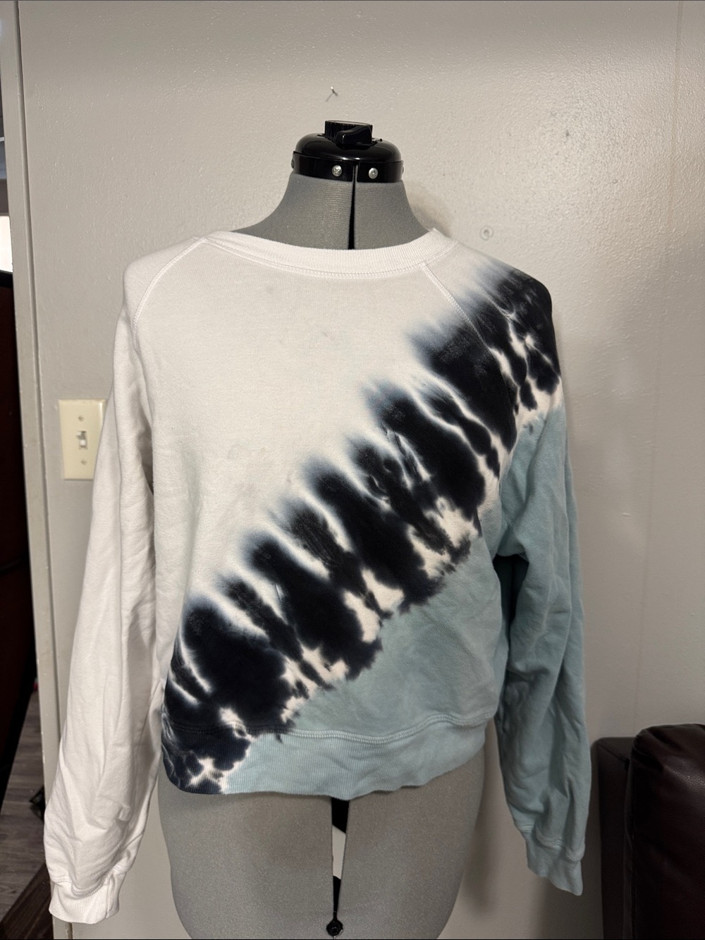 Electric & Rose  Set 2 Tie-Dye Diagonal Pullover Sweatshirt